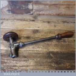 Early vintage corner or joist ratc­­het bit brace in good used condition.