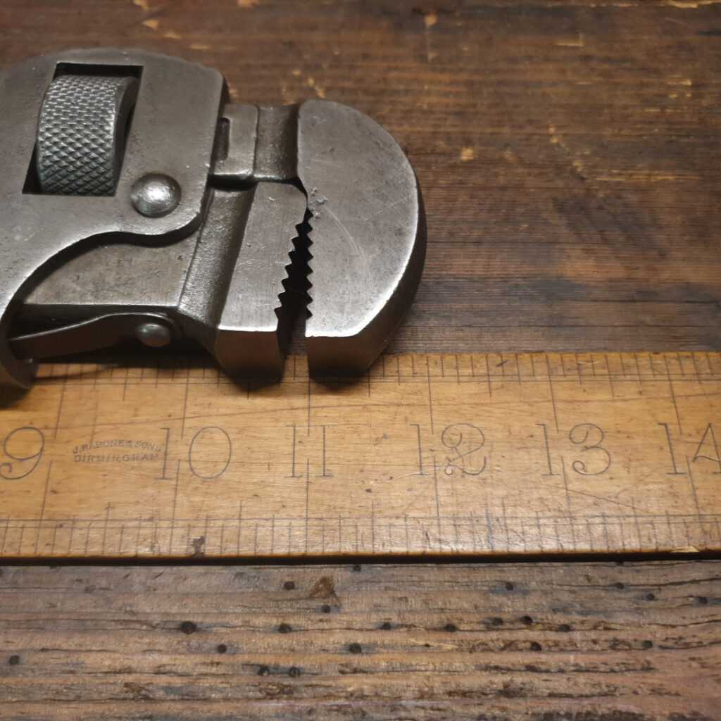Lot 2 Clés à Pipe Stillson Record N°14 Et 12 Made In England Acier Forgé