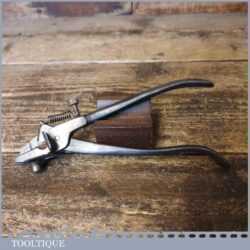 Vintage Sandvik Of Sweden Saw Set - Good Condition Ready For Use