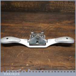 T20446 - Vintage Record No: A151 adjustable curved sole metal spokeshave, fully refurbished ready for use and in good used condition