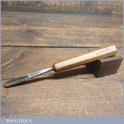 Antique Isaac Greaves 1825-1911 5/16” Straight Wood Carving V Parting Chisel