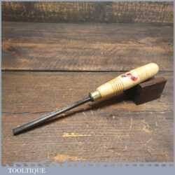 Vintage Henry Taylor Acorn 1/4” No: 39 Straight Wood Carving V Parting Chisel