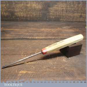 Vintage Pfiel Swiss Made 12/2 Straight Woodcarving V Parting Chisel