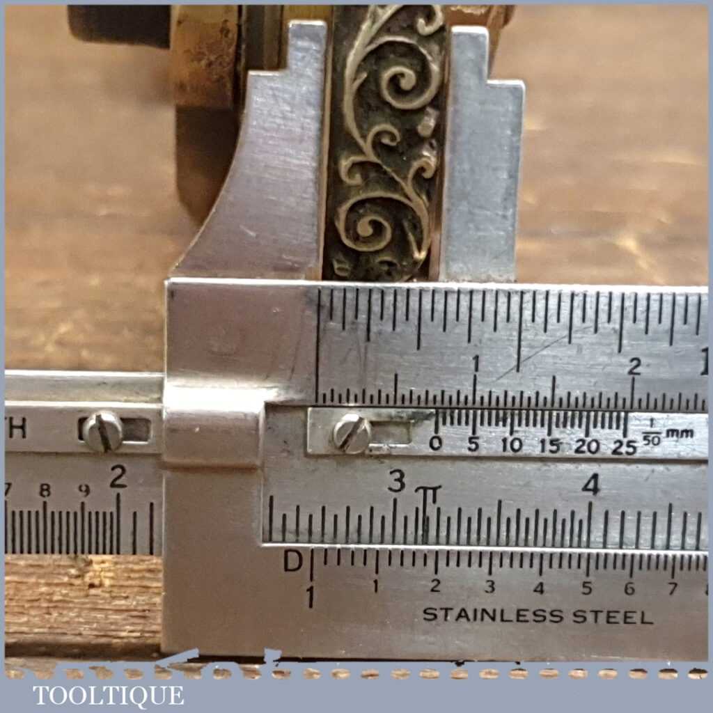 Vintage Ornate Brass Bookbinding Scrolled Wheel – Good Condition ...