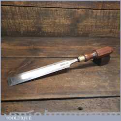 Superb Vintage Ward & Payne Pattern Makers 1 ¼” Bevel Edge Paring Chisel