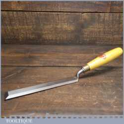 Vintage Henry Taylor Diamic Pattern Makers 1 ¼” Cranked Bevel Edge Paring Chisel