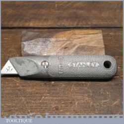 Vintage Stanley No: 199 craft utility knife in good used condition. Note: 1 blade.