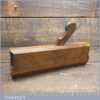 T22443 - Antique 18th century John Green (c.1774-1807) No: 18 round beechwood moulding plane in good used condition. The largest and smallest number sizes are always the hardest to find