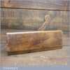 T22469 - Antique 18th century B. Frogatt (1765-1790) ¼” round beechwood moulding plane in good used condition