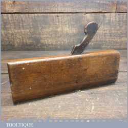 T22471 - Antique 18th century Higgs No: 13 hollow beechwood moulding plane in good used condition.
