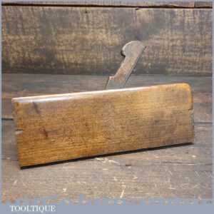 Antique Griffiths of Norwich ¾” Side Bead Beechwood Moulding Plane Antique Griffiths of Norwich ¾” Side Bead Beechwood Moulding Plane