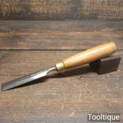 T22720 - Vintage W. Marples & Sons carpenter’s 3/4” bevel edge chisel with boxwood handle in good used condition, fully refurbished sharpened and honed ready for use. Note: Rehandling crack near the ferule has been resin treated and is solid