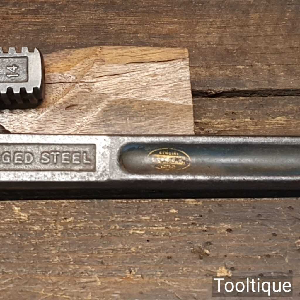 STANLEY 2-86-686 Clé à pipe débouchée 6 x 12 pans 9 mm