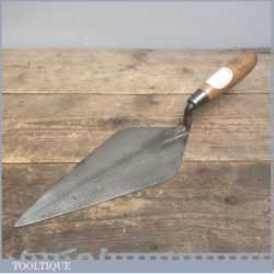 Vintage WHS Hunt And Sons Bricklayers Trowel Measuring 10 Inches