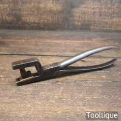 Scarce Vintage Wynn & Timmins Box Jointed Leatherworking Button Hole Punch Pliers