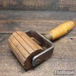 Vintage Beechwood Corrugated Roller Boxwood Handle - Good Condition