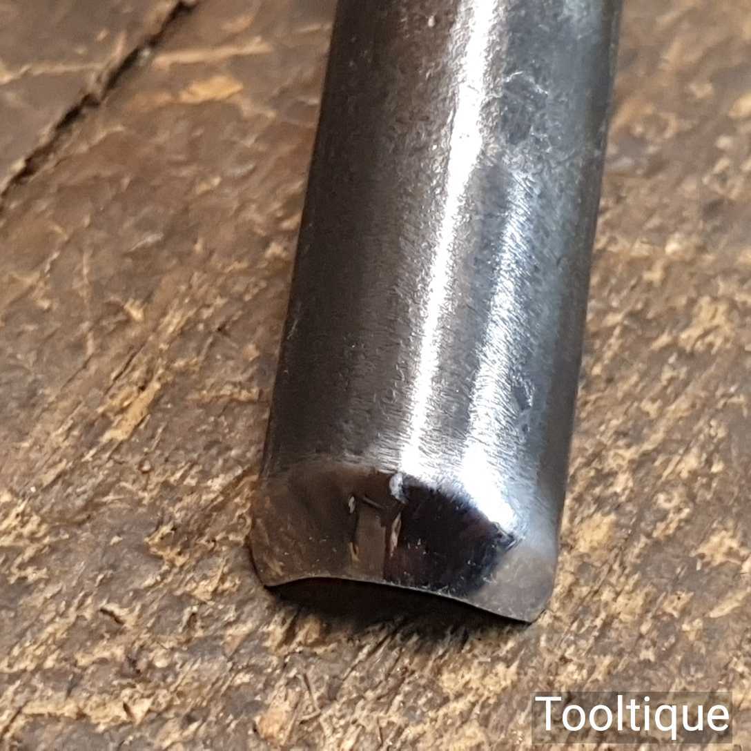 Vintage ¹⁷⁄₃₂” J.B. Addis & Sons No17 Woodcarving Curved Gouge Chisel