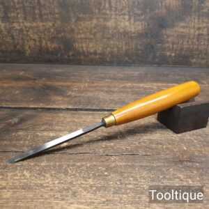 Vintage S.J. Addis ⁹⁄₃₂” Woodcarving Straight Skew Chisel - Sharpened