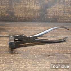 Vintage George Buck 19th Century Upholsterers or Leatherworking Stretching Pliers