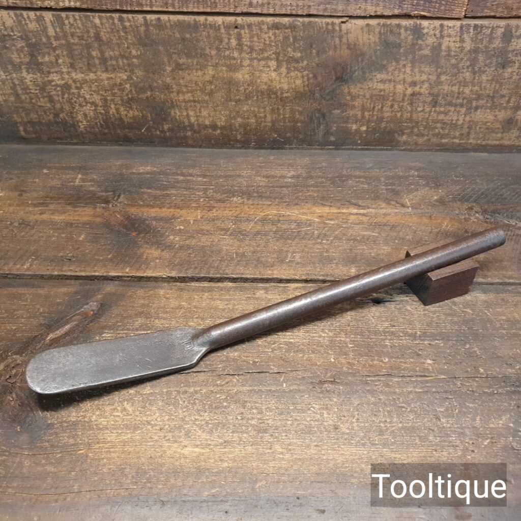 Vintage Cast Steel 1 ½” Wide Cast Steel Flat Iron Tool - Good Condition