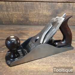 Vintage Stanley USA No: 4 ½ wide bodied smoothing plane with rosewood handles, fully refurbished and in good used condition, ready to use. Note: Plane has an English Iron