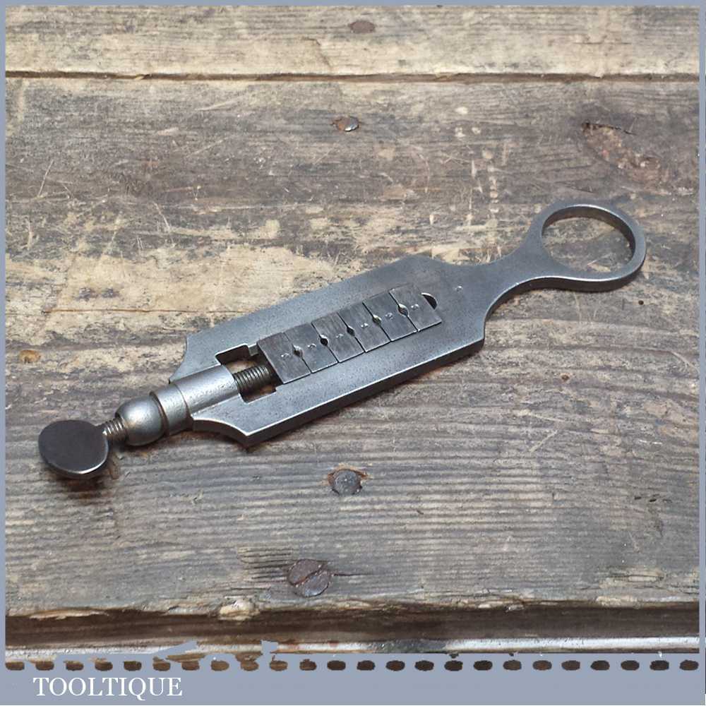 Vintage Clock Watchmakers Jewellers Adjustable Screw Plate Die