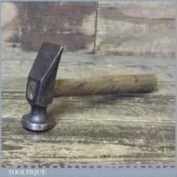 T4228 – Vintage Cobblers leatherworking hammer in good used condition.