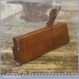Antique John Moseley 19th Century Ovolo Moulding Plane - Good Condition Antique John Moseley 19th Century Ovolo Moulding Plane - Good Condition