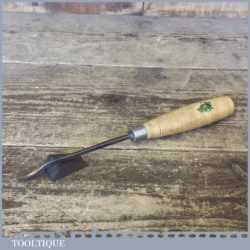 T4873 - Vintage 3/16” Henry Taylor Acorn No: 30 wood carving spoon gouge chisel, sharpened and honed ready for use.