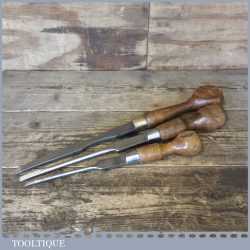 3 No: Large Vintage Cabinet Makers Wooden Handled Screwdrivers