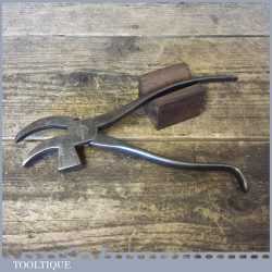 Vintage Leatherworking Cobblers Lasting Pliers - Good Condition