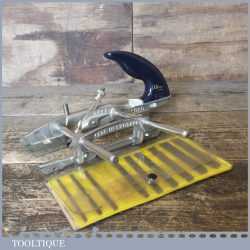 Vintage Record No: 044C Plough Plane With 8 Cutters - Excellent Condition