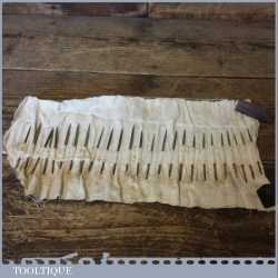 Vintage Set W Woodfield And Sons 25 No: Leatherworkers Needles In Roll