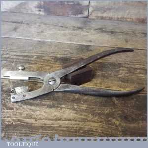 Vintage Ruger Haris Leatherworking Button Hole Cutter Pippin Punch Pliers