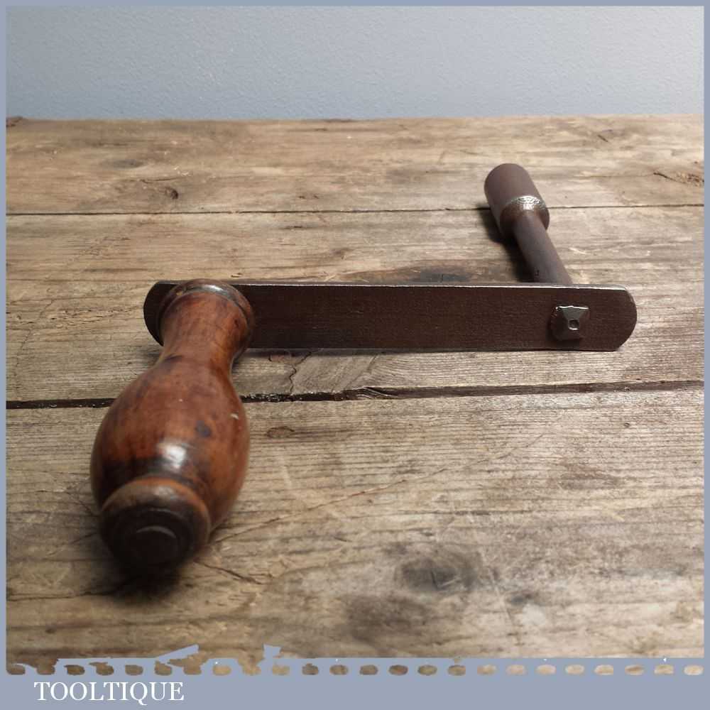 Wind out Handle for Victorian Leaf Extending Dining Table square head