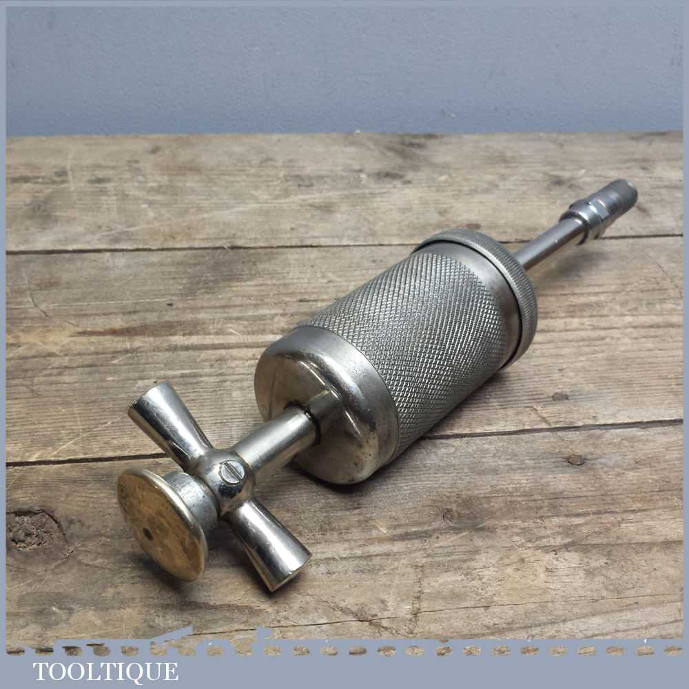 Vintage Rolls Royce Quality Grease Gun with Autoram Action - Unigun Patent